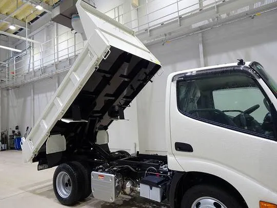 デュトロ 2.75t 4No. 4WD FJL 強化ダンプ 未使用車