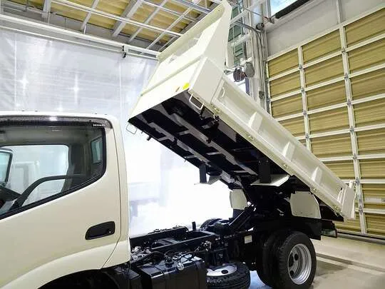 デュトロ 2.75t 4No. 4WD FJL 強化ダンプ 未使用車