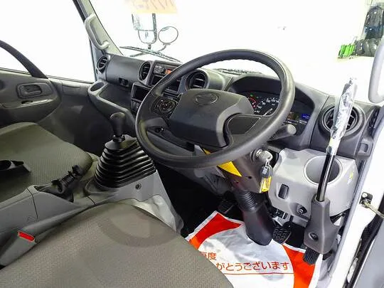 デュトロ 2.75t 4No. 4WD FJL 強化ダンプ 未使用車