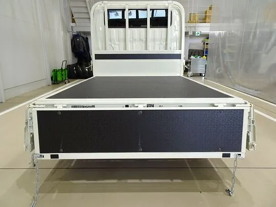 ダイナ 1.25t 4WD FJL Wタイヤ Wキャブ 未使用車