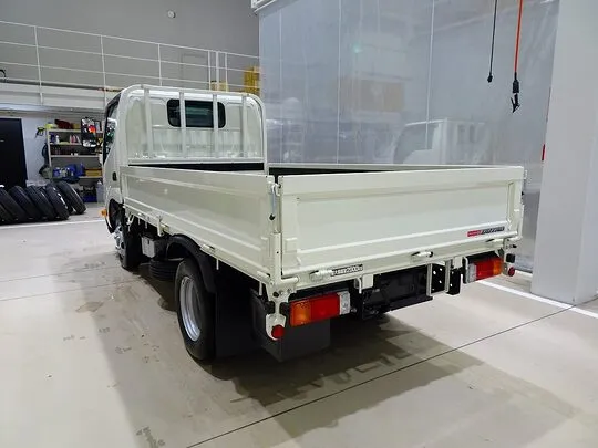 デュトロ 2t FJL 標準 平ボデー 総重量5t未満 未使用車