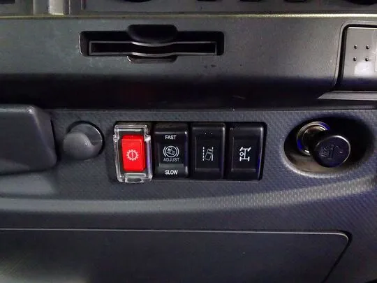 フォワード 2.3t 標準ベッドレス タダノ4段クレーン付 210ps