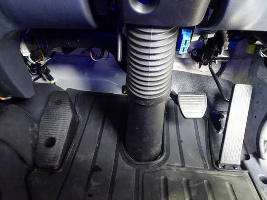 フォワード 2.3t 標準ベッドレス タダノ4段クレーン付 210ps