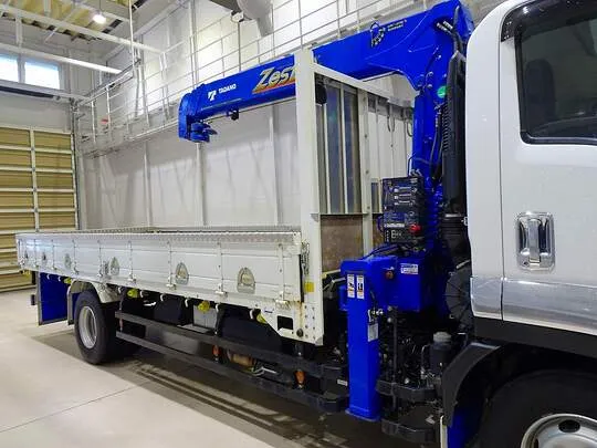 フォワード 2.3t 標準ベッドレス タダノ4段クレーン付 210ps