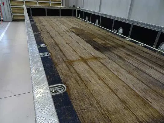 フォワード 2.3t 標準ベッドレス タダノ4段クレーン付 210ps