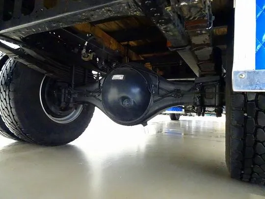 フォワード 2.3t 標準ベッドレス タダノ4段クレーン付 210ps