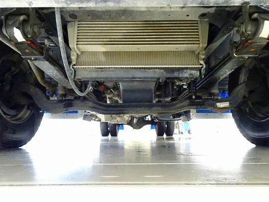 フォワード 2.3t 標準ベッドレス タダノ4段クレーン付 210ps