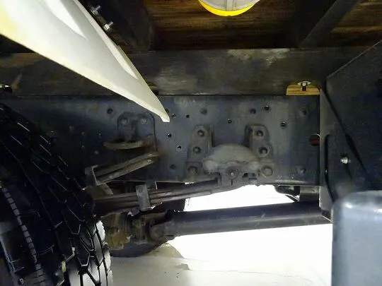 フォワード 2.3t 標準ベッドレス タダノ4段クレーン付 210ps