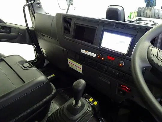 フォワード 3.5t 標準ベッドレス Lゲートダンプ 190ps