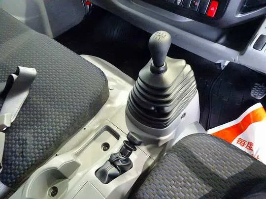 デュトロ 3.45t FJL ワイド超ロング アルミウイング 未使用車