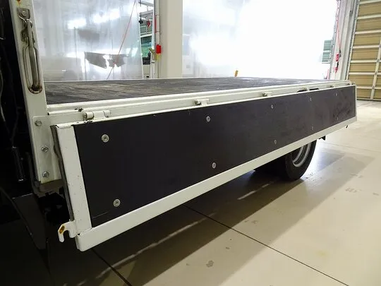 エルフ 2t FFL 標準 平ボデー 総重量5t未満