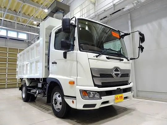 レンジャー 3.2t 標準ベッド付 深ダンプ 210ps