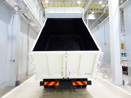 レンジャー 3.2t 標準ベッド付 深ダンプ 210ps