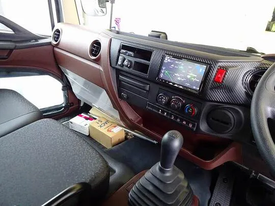 レンジャー 3.2t 標準ベッド付 深ダンプ 210ps