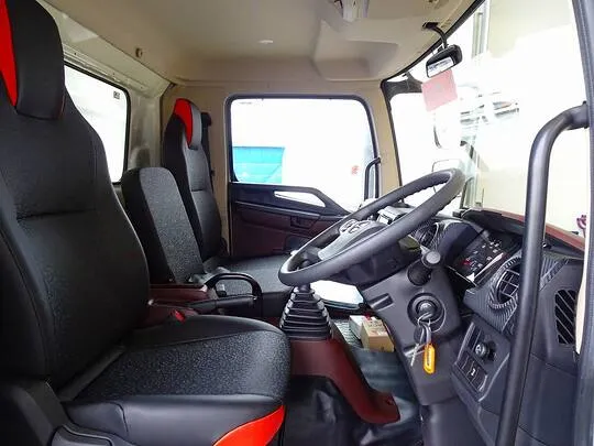 レンジャー 3.2t 標準ベッド付 深ダンプ 210ps