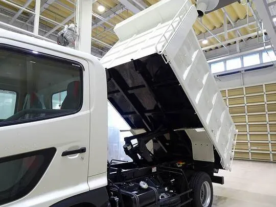 レンジャー 3.2t 標準ベッド付 深ダンプ 210ps