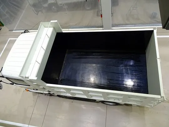 レンジャー 3.2t 標準ベッド付 深ダンプ 210ps