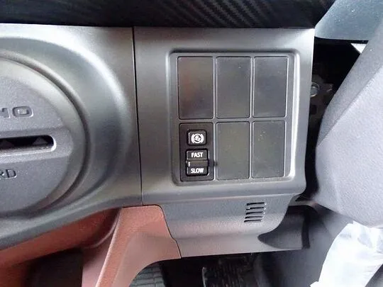 レンジャー 3.2t 標準ベッド付 深ダンプ 210ps