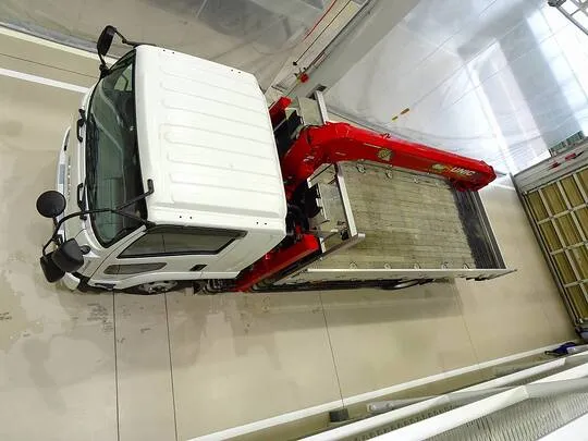 フォワード 4.7t 増トン 標準ベッド付 ユニック4段セルフクレーン付 ps