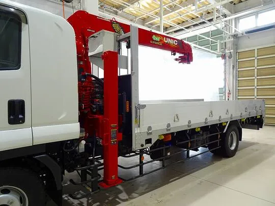 フォワード 4.7t 増トン 標準ベッド付 ユニック4段セルフクレーン付 ps