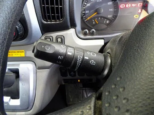 キャンター 1.95t 4WD 全低床 標準 アルミバン