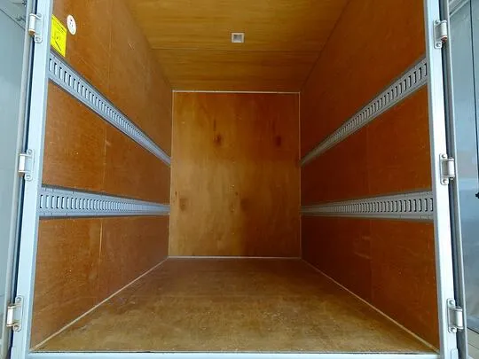 キャンター 1.95t 4WD 全低床 標準 アルミバン