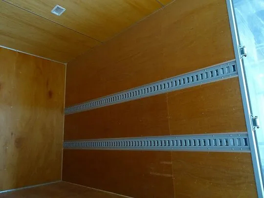 キャンター 1.95t 4WD 全低床 標準 アルミバン