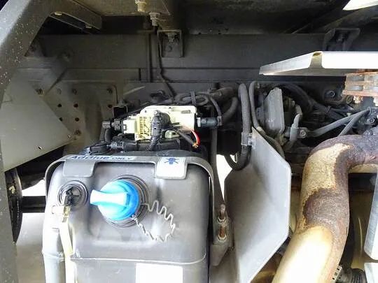 キャンター 1.95t 4WD 全低床 標準 アルミバン