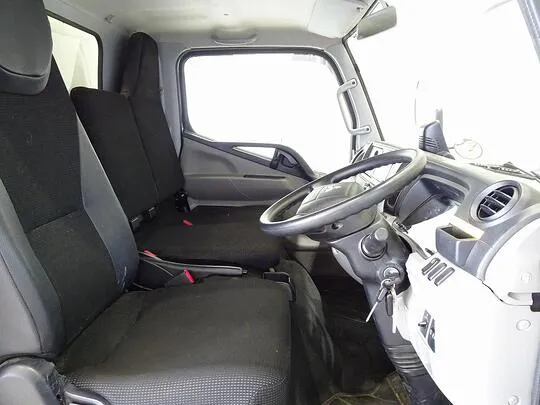 キャンター 1.95t 4WD 全低床 標準 アルミバン