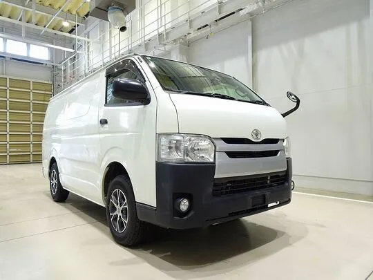 レジアスエースバン DX 1t 4WD 2人乗り 4ドア 中温冷凍車