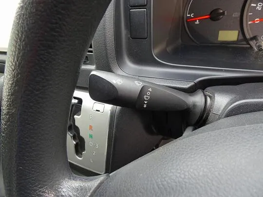 レジアスエースバン DX 1t 4WD 2人乗り 4ドア 中温冷凍車