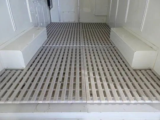 レジアスエースバン DX 1t 4WD 2人乗り 4ドア 中温冷凍車