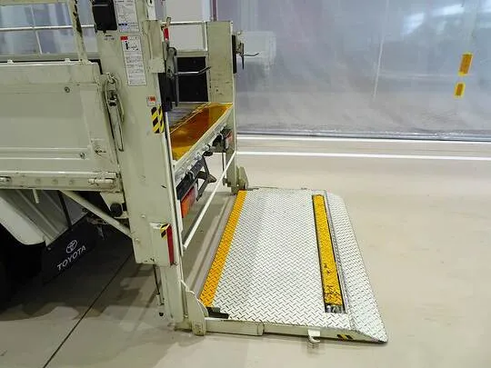 ダイナ 1.35t FJL Wタイヤ 垂直P/G付