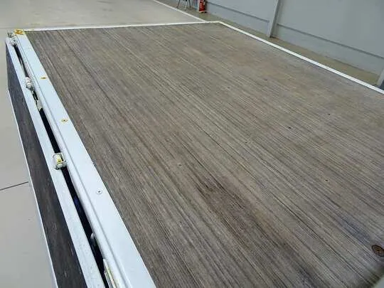 エルフ 2t 4WD FFL 標準 Wキャブ 総重量5t未満