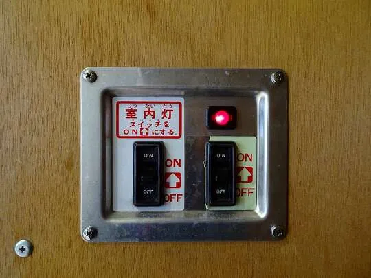 デュトロ 2t FJL 標準セミロング パネルバン 総重量5t未満