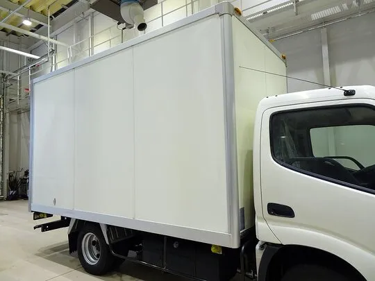 デュトロ 2t FJL 標準セミロング パネルバン 総重量5t未満