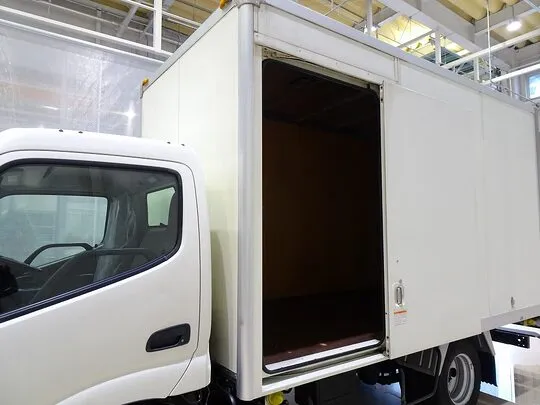 デュトロ 2t FJL 標準セミロング パネルバン 総重量5t未満