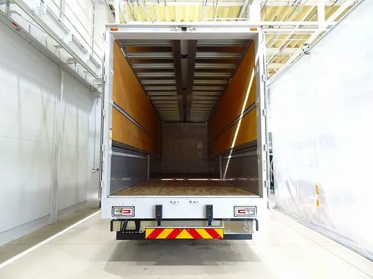 プロフィア 13.8t 4軸 アルミウイング リアエアサス 380ps