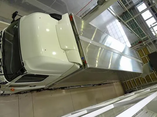 プロフィア 13.8t 4軸 アルミウイング リアエアサス 380ps