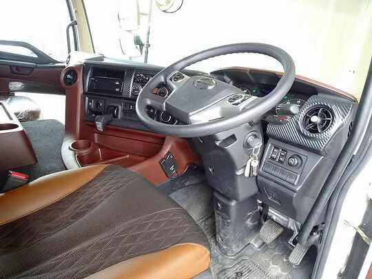 プロフィア 13.8t 4軸 アルミウイング リアエアサス 380ps