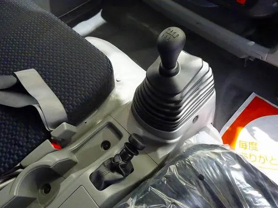 デュトロ 3.5t FJL ワイド超ロング 2段折れ式垂直P/G付 未使用車