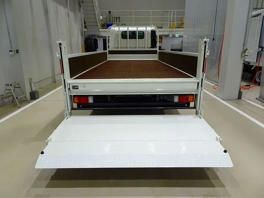 デュトロ 3.5t FJL ワイド超ロング 2段折れ式垂直P/G付 未使用車