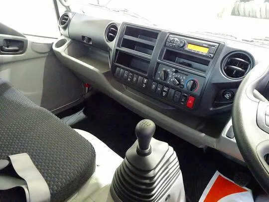 デュトロ 3.5t FJL ワイド超ロング 2段折れ式垂直P/G付 未使用車