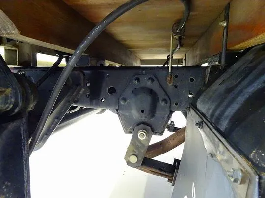 エルフ 1.75t 4WD FFL 標準 Wキャブ/2段折れ式アーム式PG付 総重量5t未満