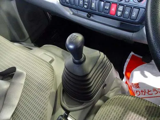 デュトロ 2t 4WD FJL 標準 平ボデー