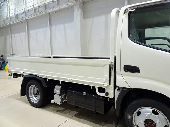 デュトロ 2t 4WD FJL 標準 平ボデー