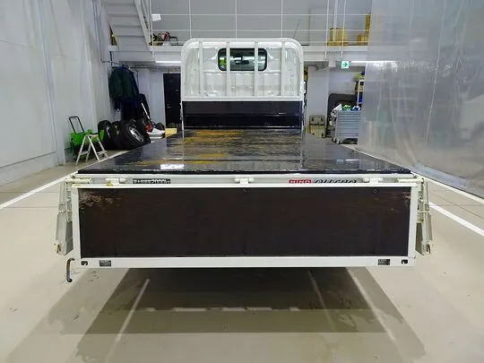 デュトロ 2t 4WD FJL 標準 平ボデー