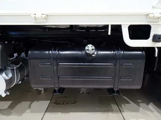 デュトロ 2t 4WD FJL 標準 平ボデー