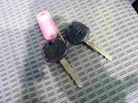 デュトロ 2t 4WD FJL 標準 平ボデー