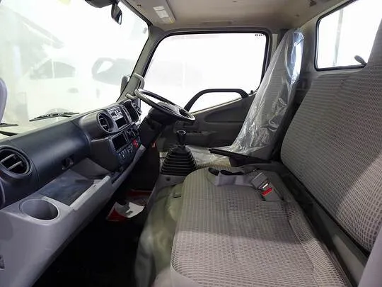 デュトロ 2t 4WD FJL 標準 平ボデー